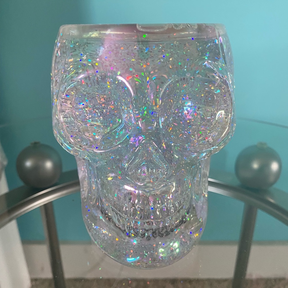 Bath and body works single wick skull candle holder